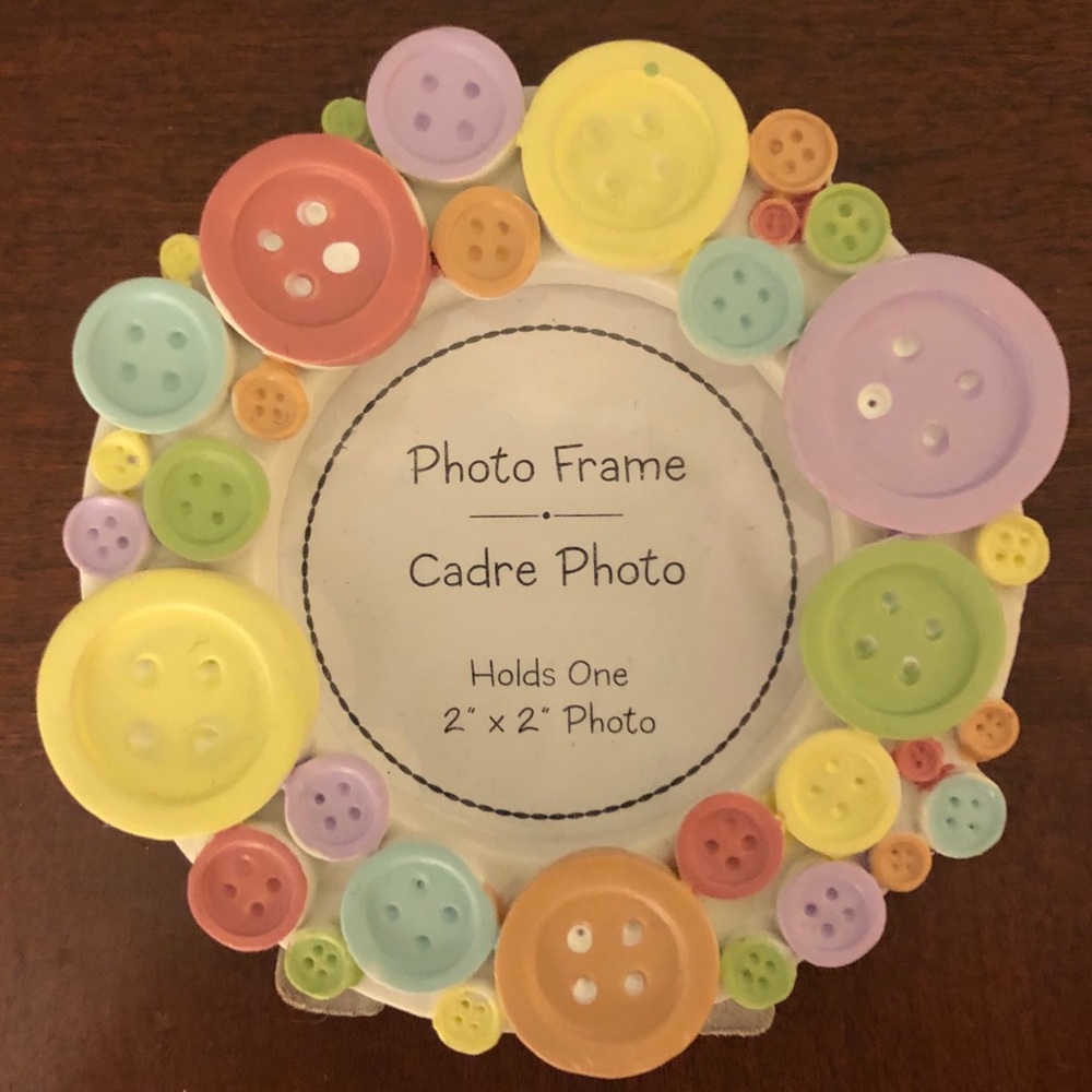 Button photo frame, NWOT, Kohl’s